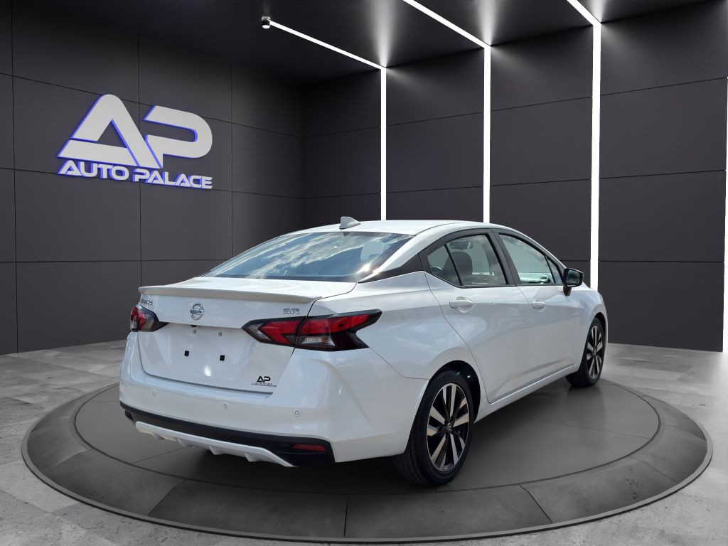 2022 Nissan Versa Image 6