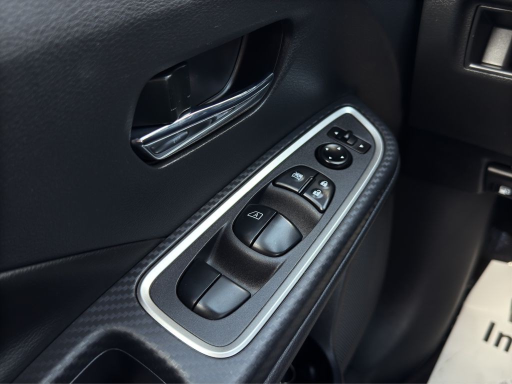 2022 Nissan Versa Image 11