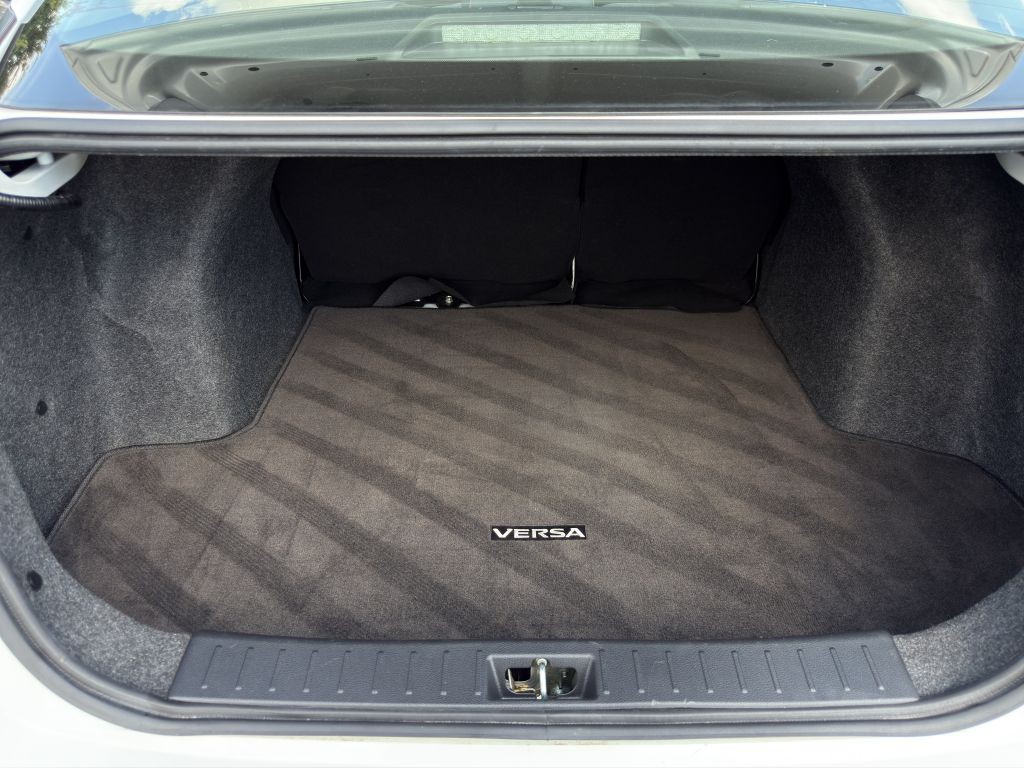 2022 Nissan Versa Image 22