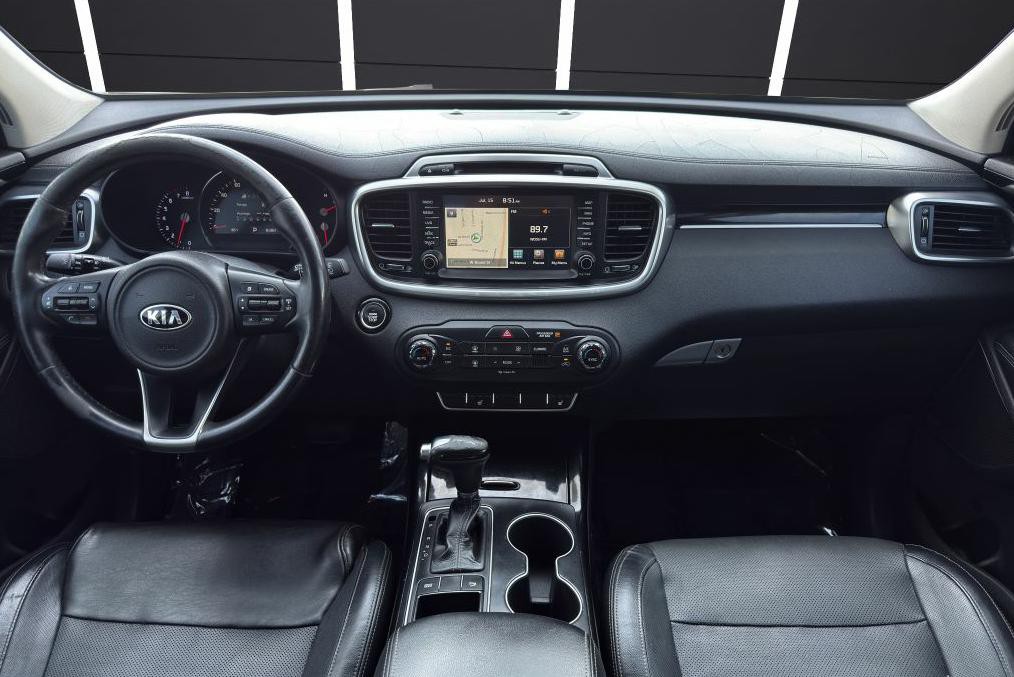 2016 Kia Sorento Image 13