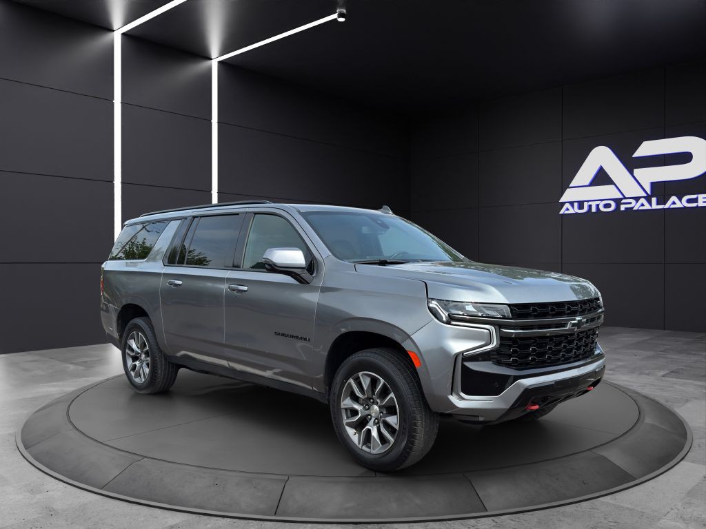 2022 Chevrolet Suburban Image 3
