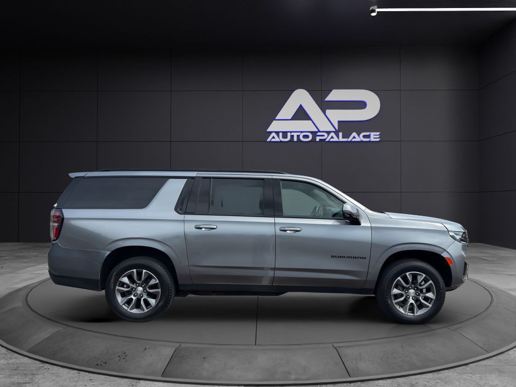 2022 Chevrolet Suburban Image 8