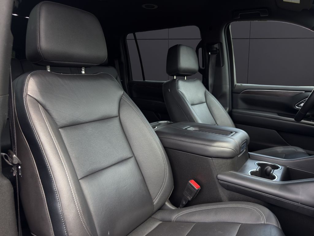 2022 Chevrolet Suburban Image 14