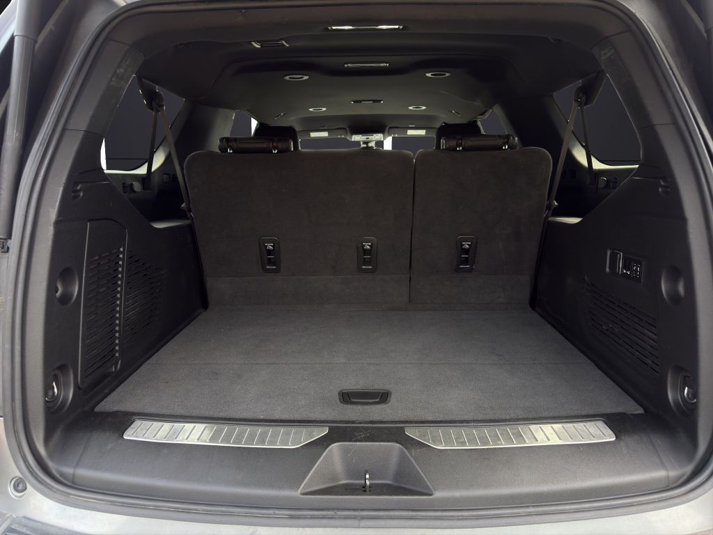 2022 Chevrolet Suburban Image 20