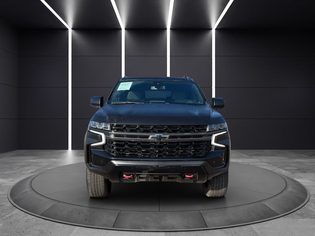 2022 Chevrolet Suburban Image 2