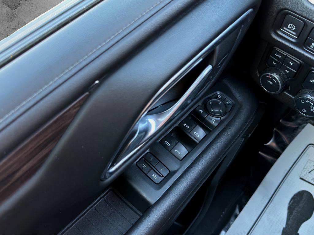 2022 Chevrolet Suburban Image 11