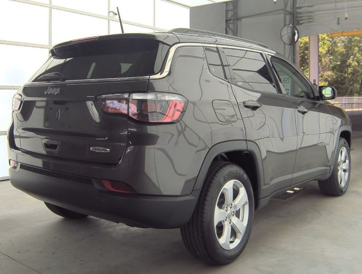 2018 Jeep Compass Image 2