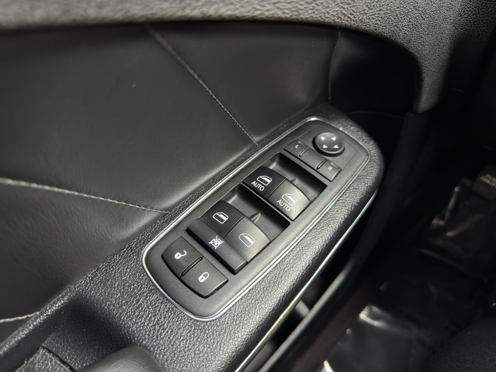 2017 Dodge Charger Image 11