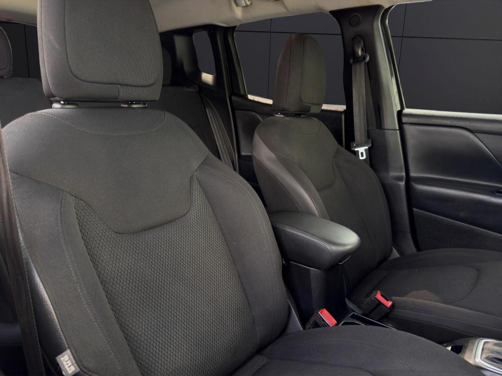 2019 Jeep Renegade Image 14