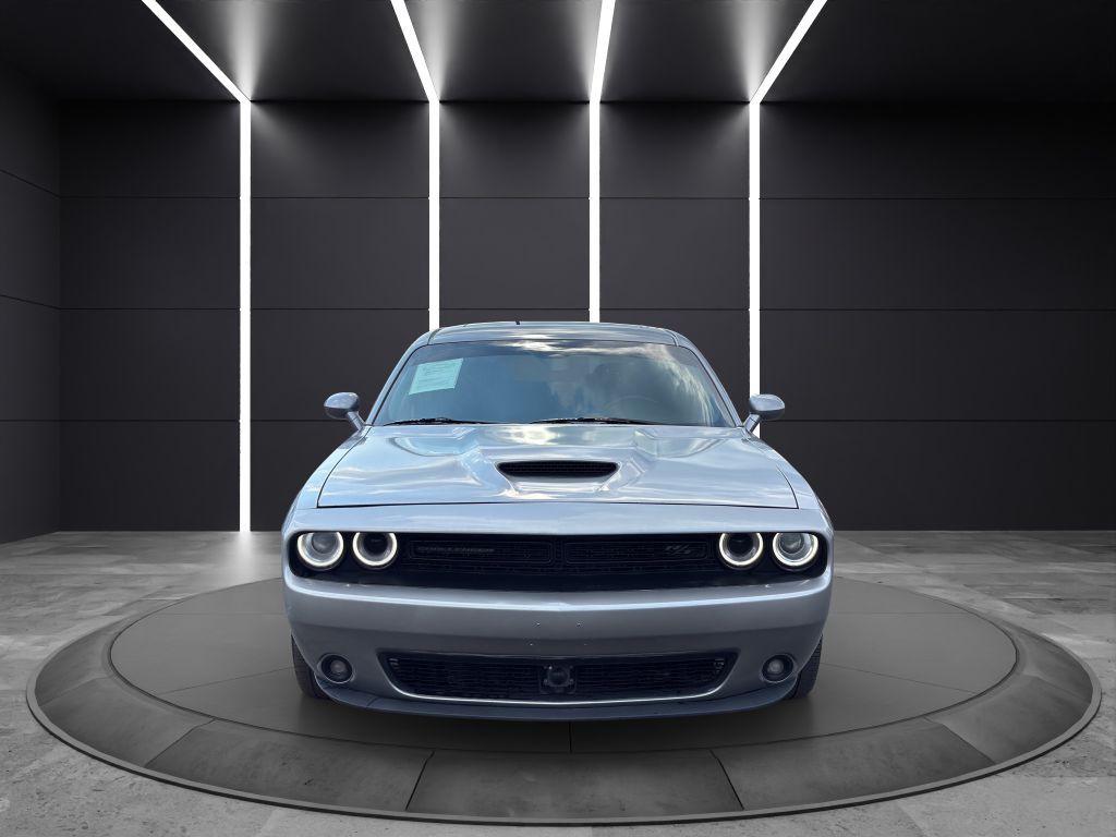 2016 Dodge Challenger Image 2