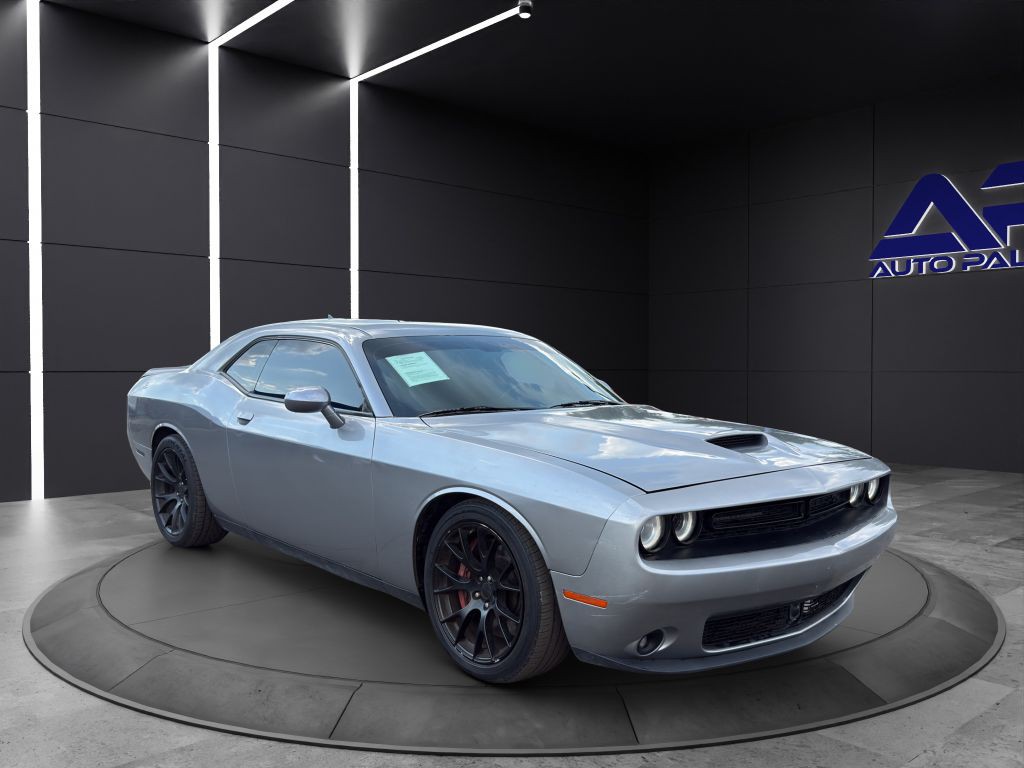 2016 Dodge Challenger Image 3