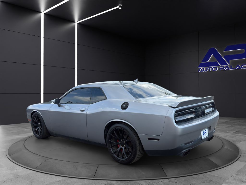 2016 Dodge Challenger Image 4