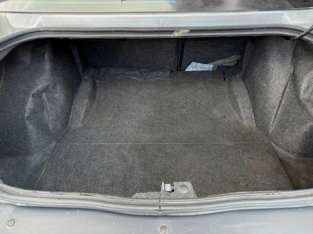 2016 Dodge Challenger Image 21