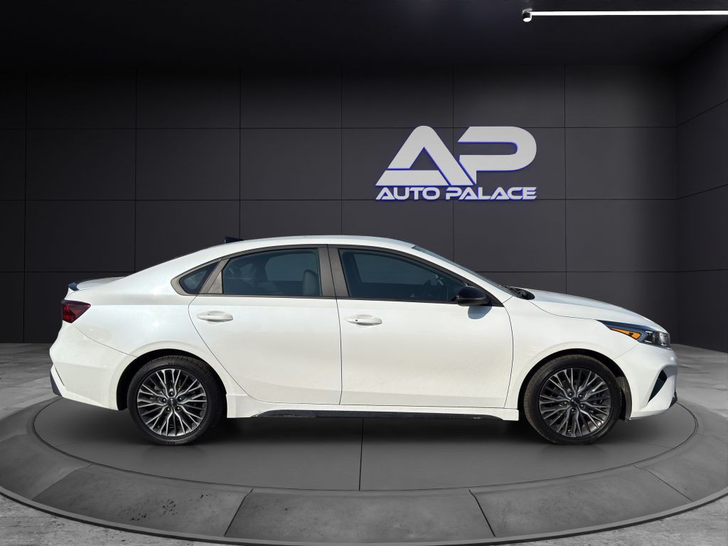 2024 Kia Forte Image 8