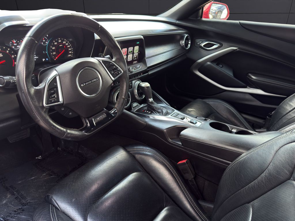 2017 Chevrolet Camaro Image 12