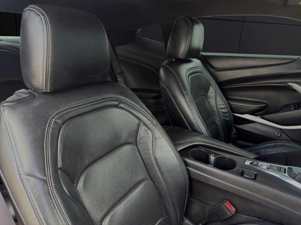2017 Chevrolet Camaro Image 14