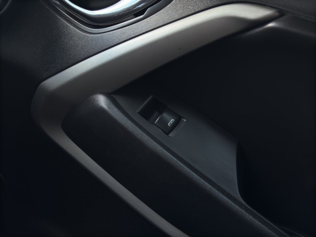 2017 Chevrolet Camaro Image 15
