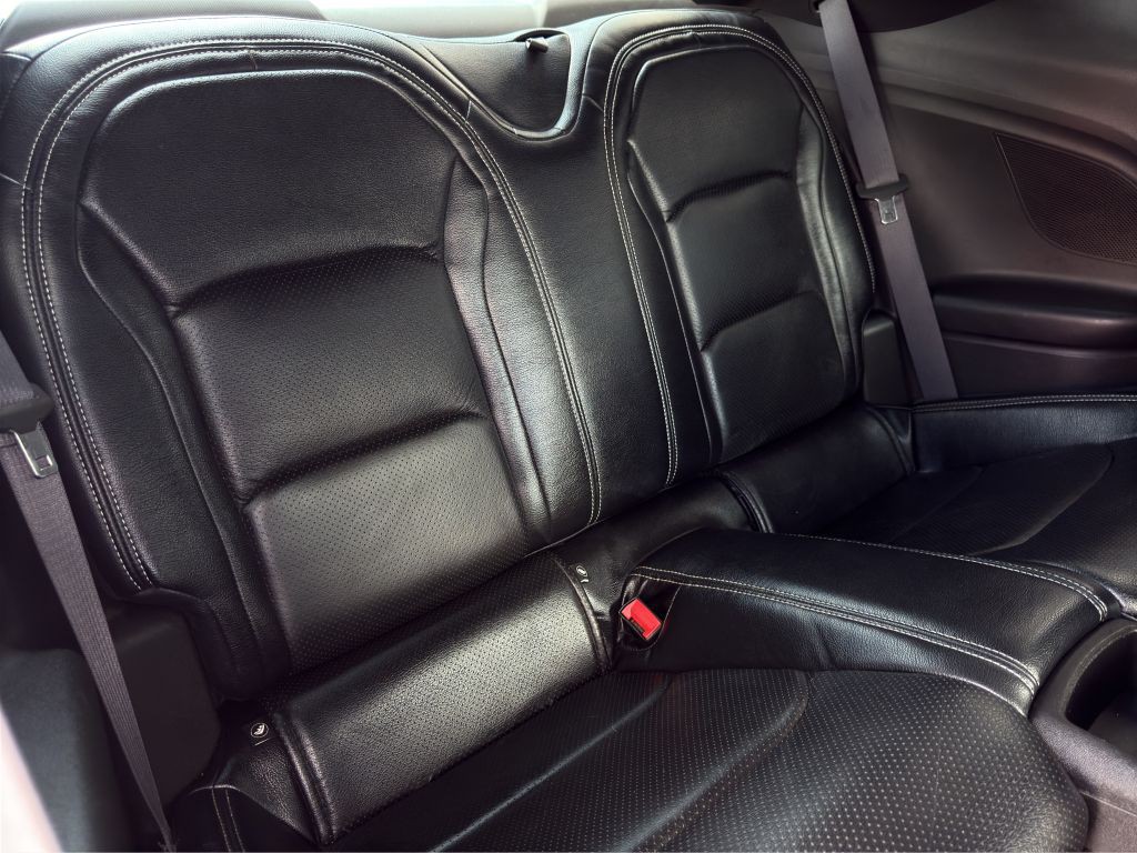 2017 Chevrolet Camaro Image 20
