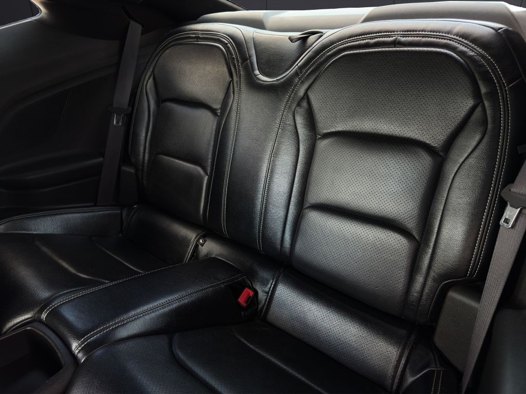 2017 Chevrolet Camaro Image 21