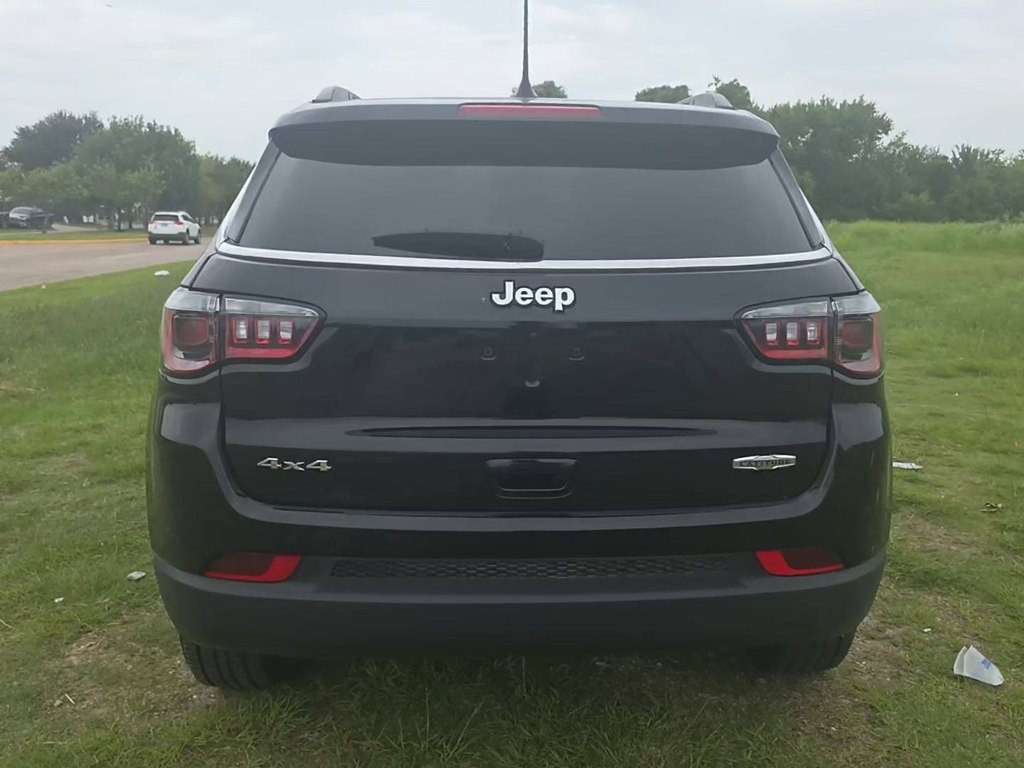 2024 Jeep Compass Image 2