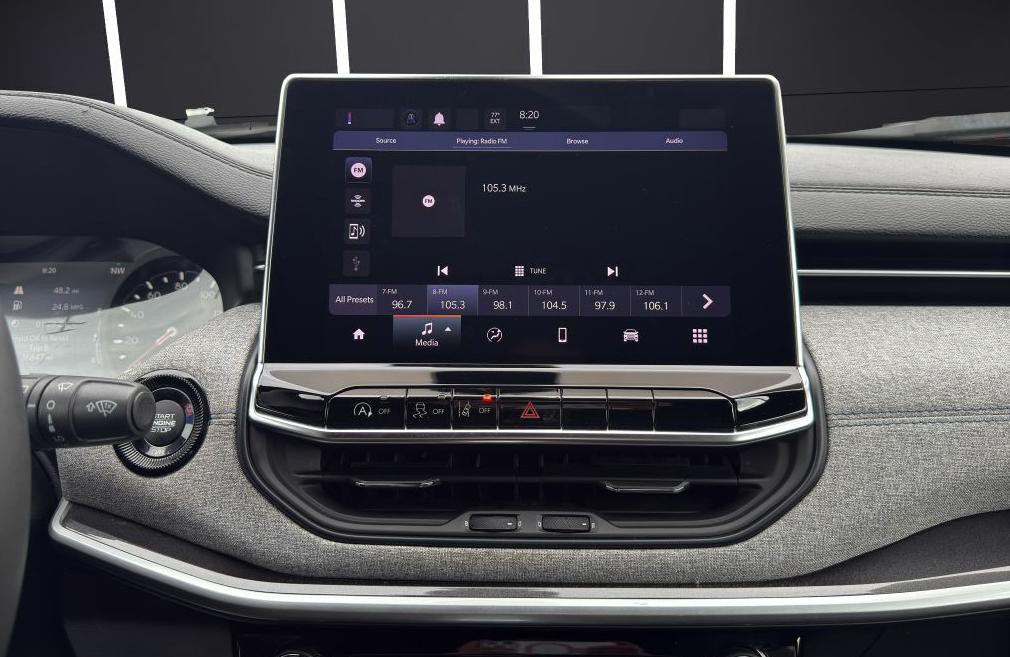 2024 Jeep Compass Image 18