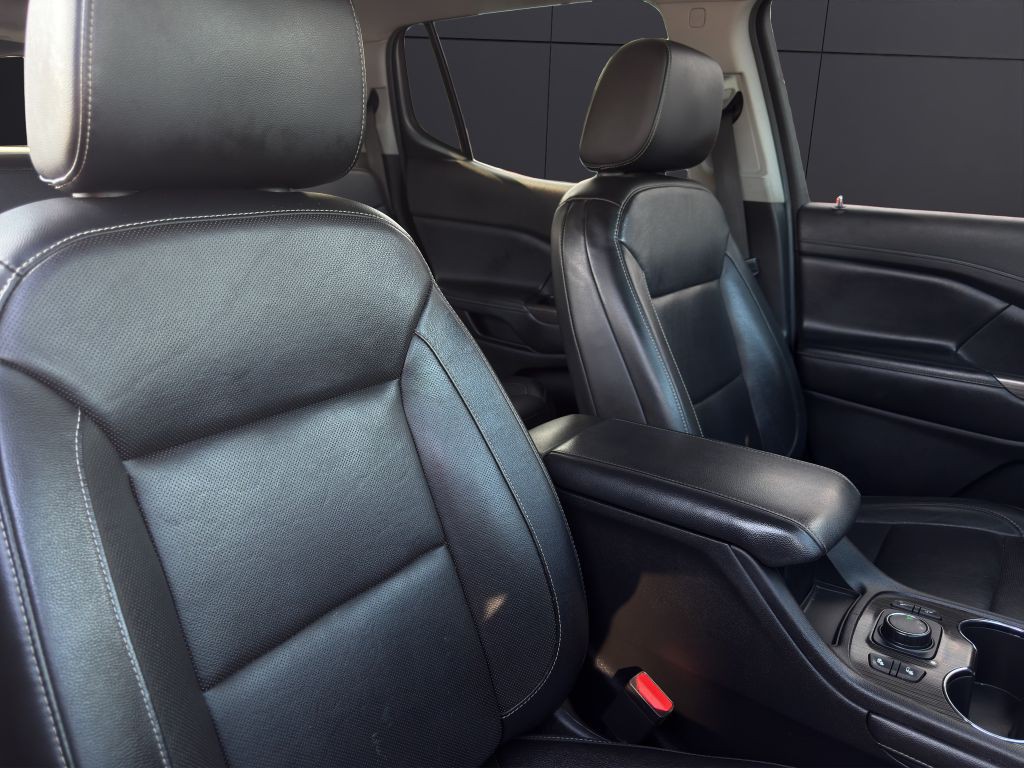 2020 GMC Acadia Image 14
