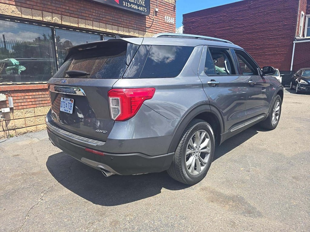 2024 Ford Explorer Image 2