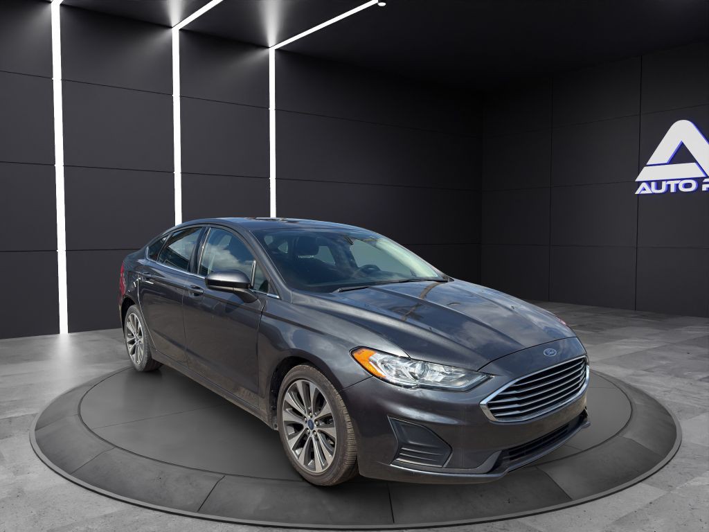 2020 Ford Fusion Image 3
