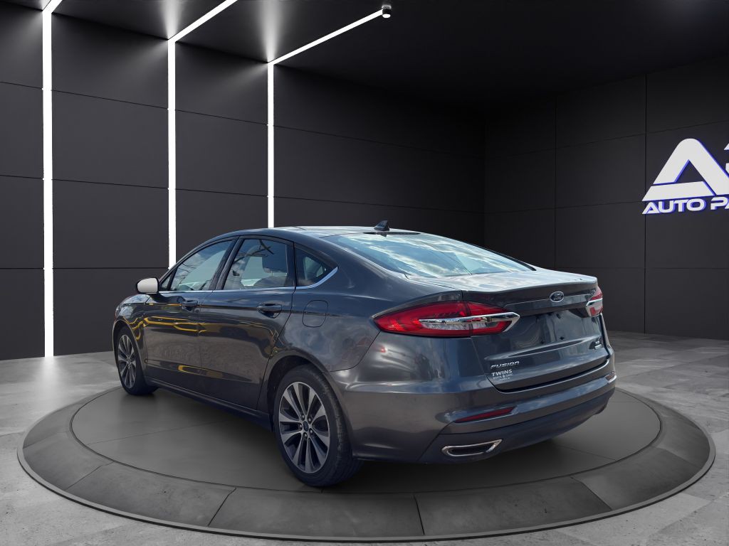 2020 Ford Fusion Image 4