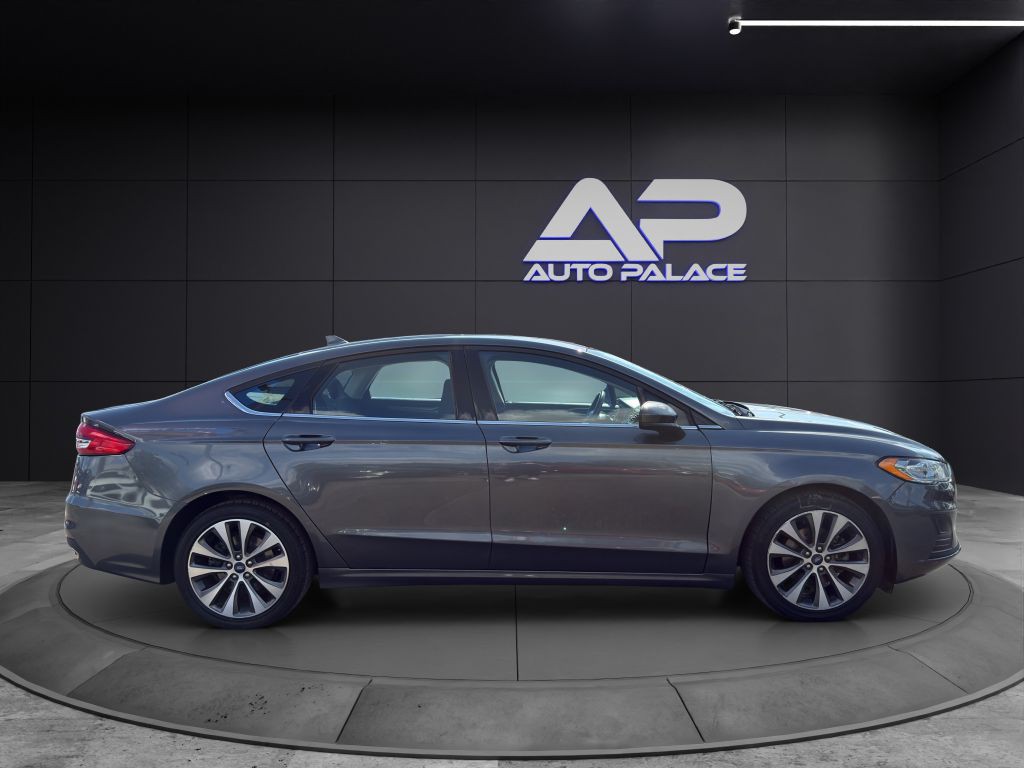 2020 Ford Fusion Image 8
