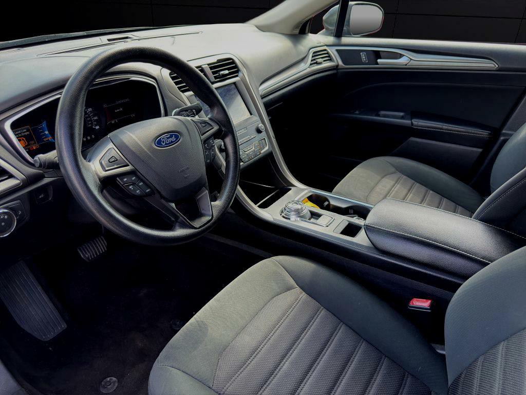 2020 Ford Fusion Image 12