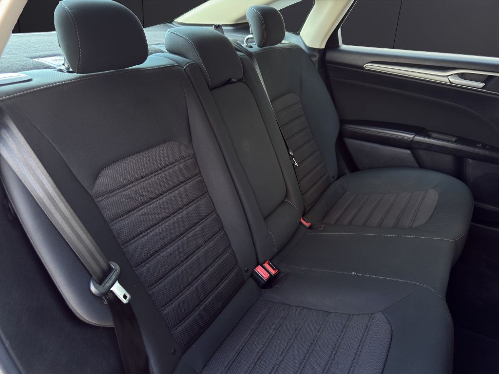 2020 Ford Fusion Image 21