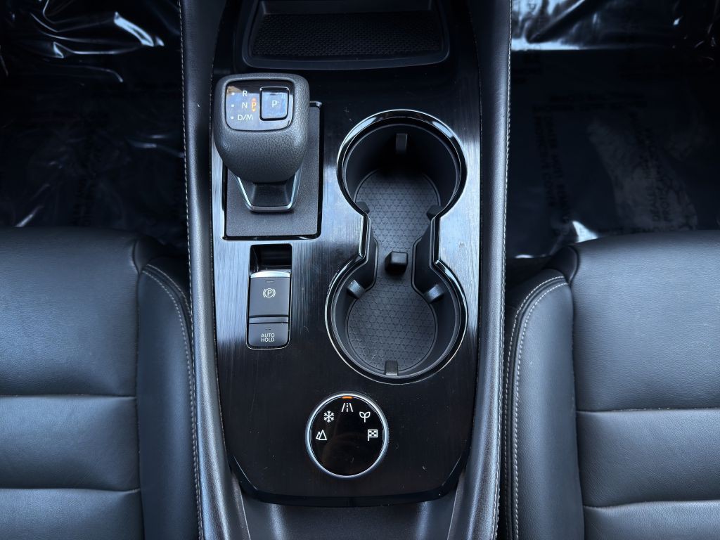 2023 Nissan Rogue Image 18