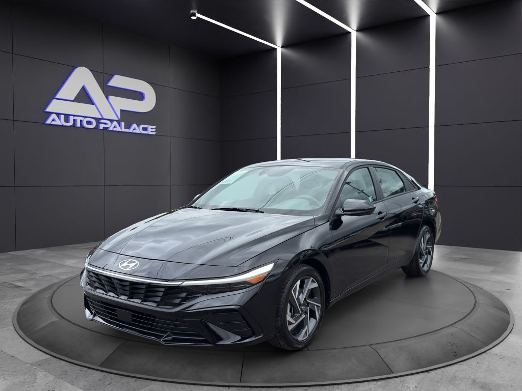 2024 Hyundai Elantra Image 1