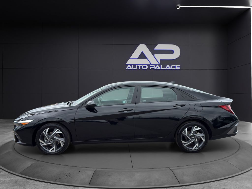 2024 Hyundai Elantra Image 7
