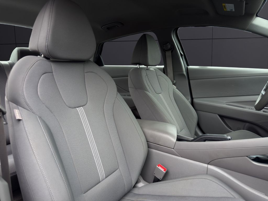 2024 Hyundai Elantra Image 14