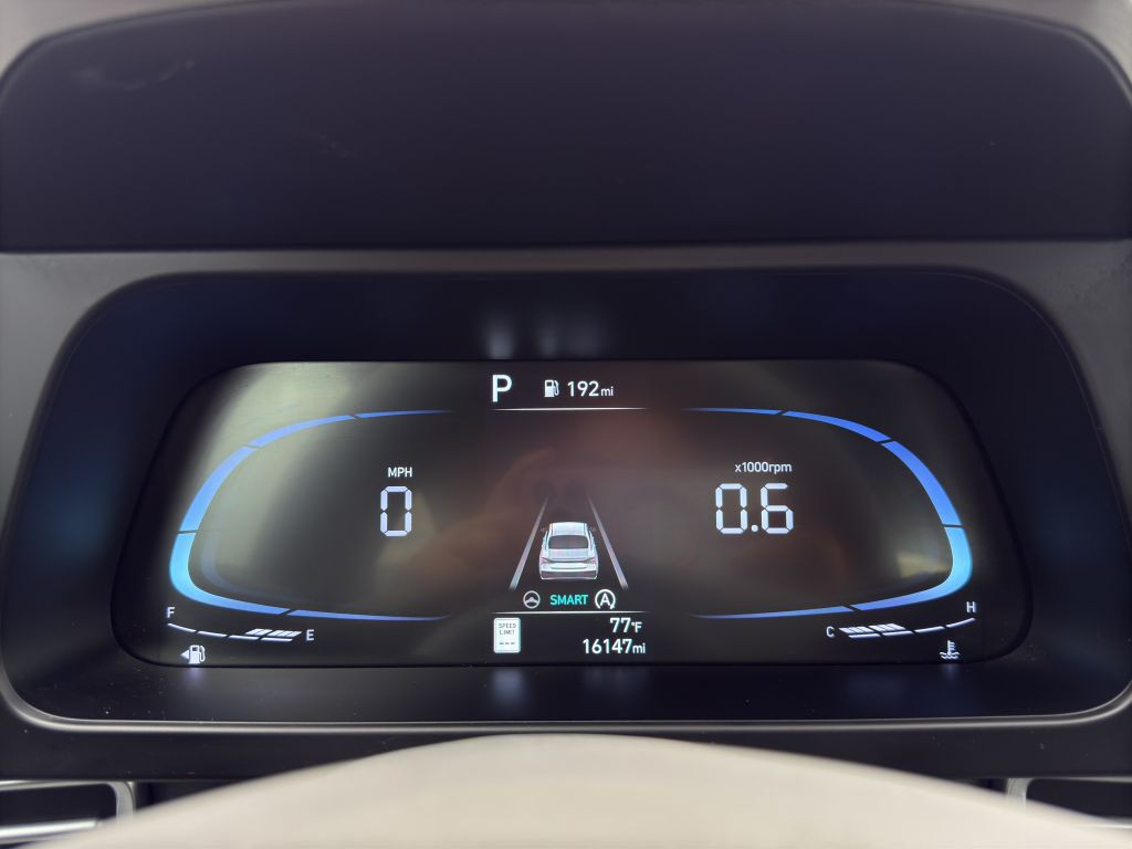 2024 Hyundai Elantra Image 16