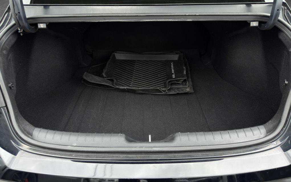 2024 Hyundai Elantra Image 21