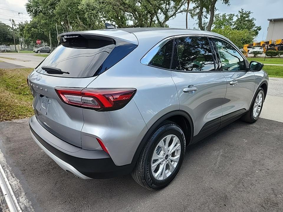 2024 Ford Escape Image 2
