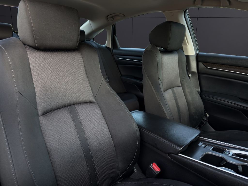 2018 Honda Accord Image 14