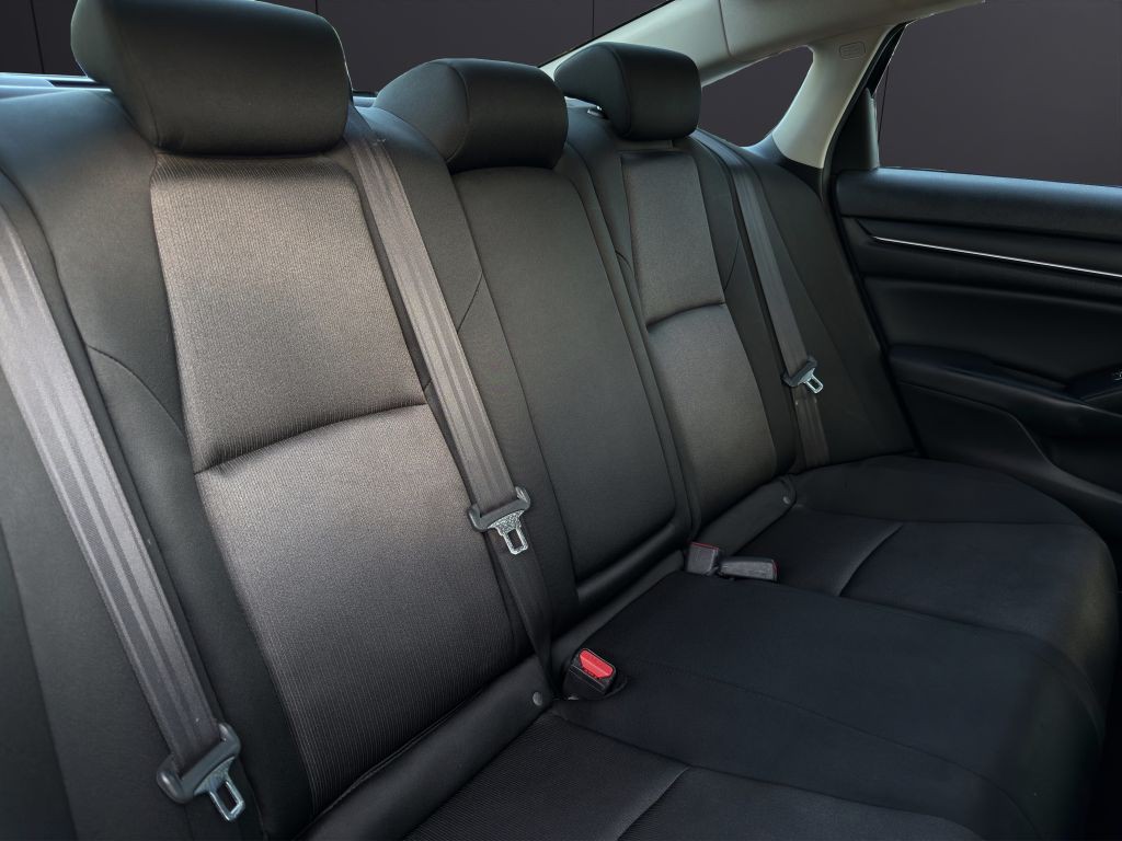 2018 Honda Accord Image 21