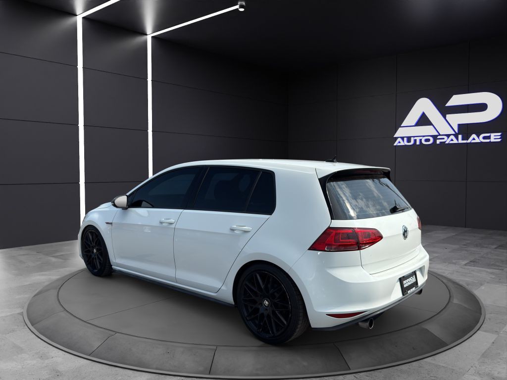 2017 Volkswagen GTI Image 2
