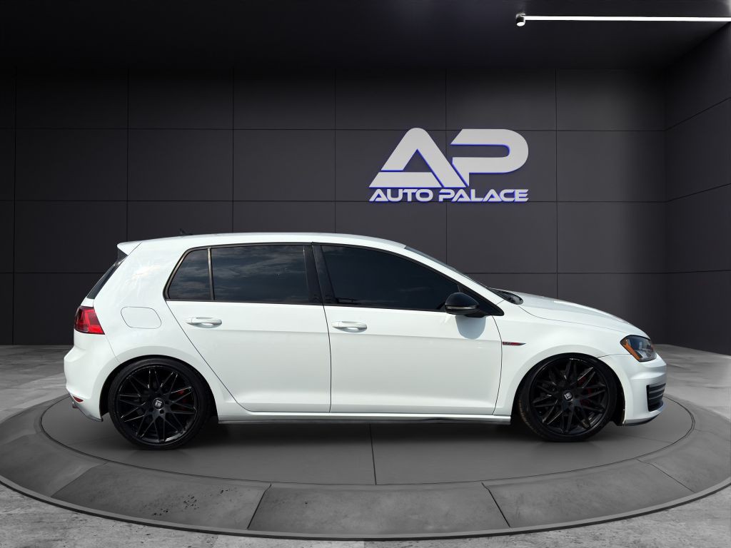 2017 Volkswagen GTI Image 4