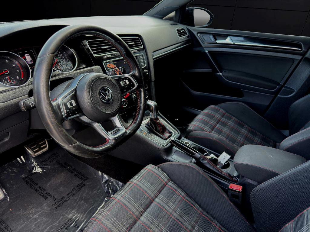 2017 Volkswagen GTI Image 8