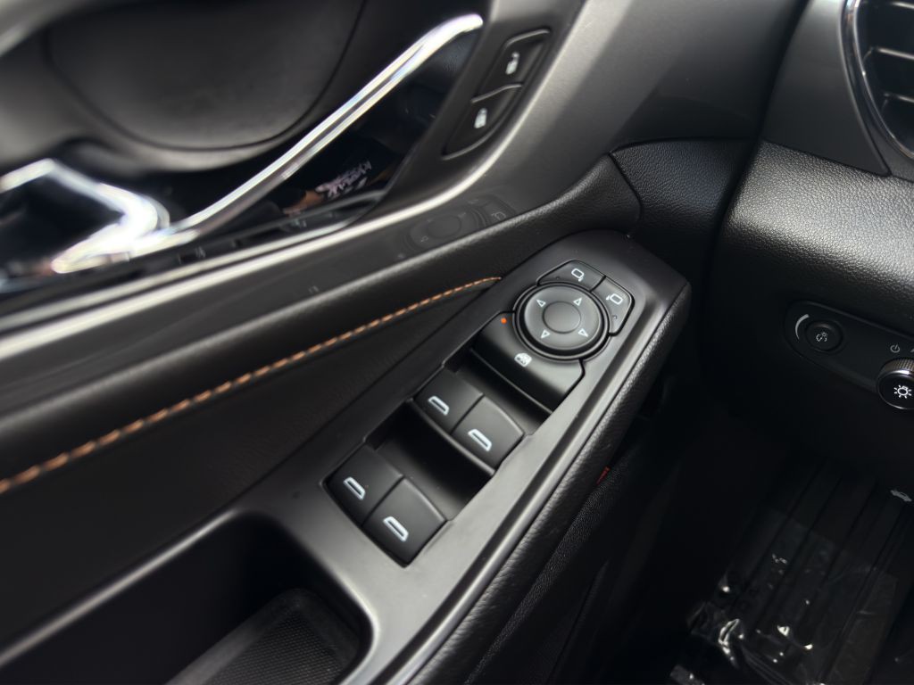 2020 Chevrolet Traverse Image 4