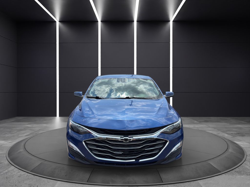 2023 Chevrolet Malibu Image 2