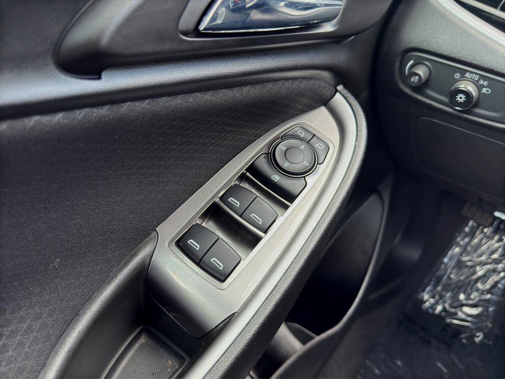 2021 Chevrolet Malibu Image 8
