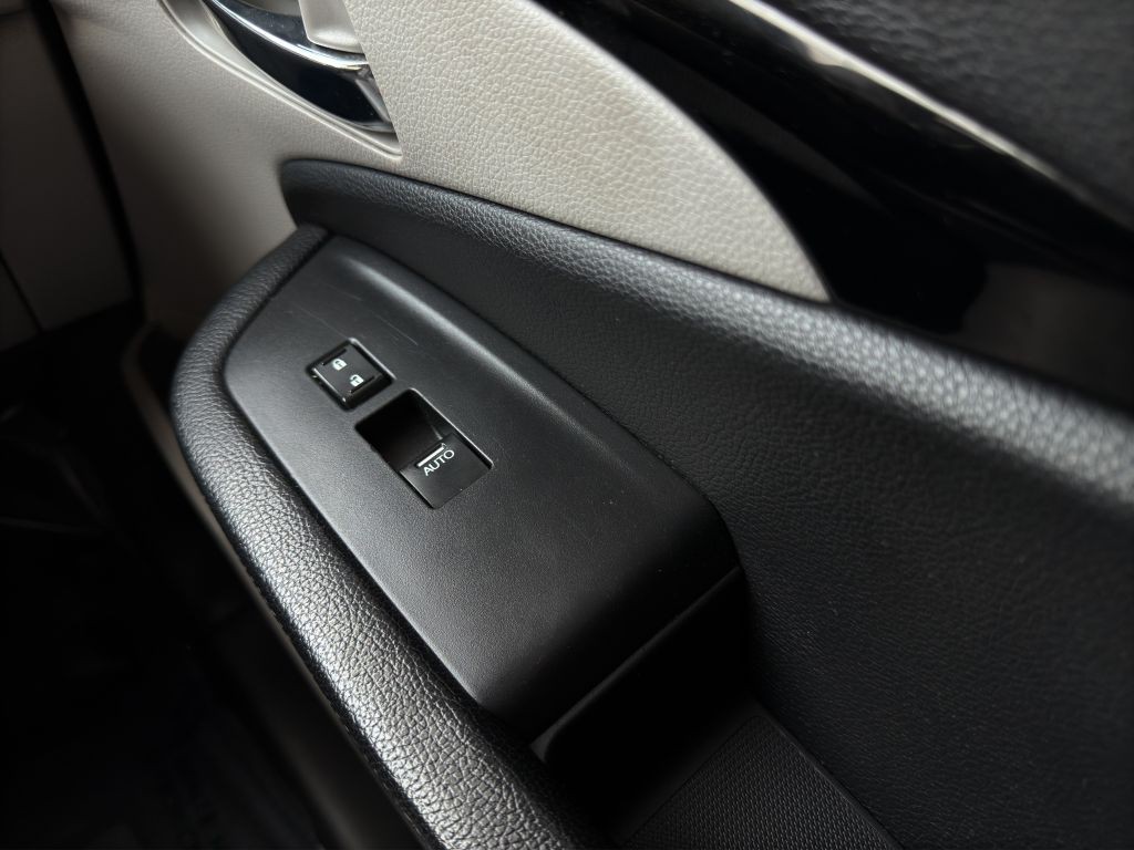 2017 Honda Pilot Image 15