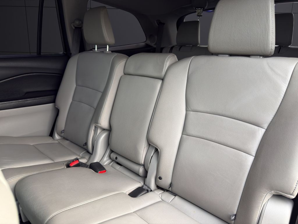 2017 Honda Pilot Image 22