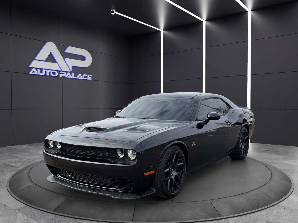 2017 Dodge Challenger Image 1